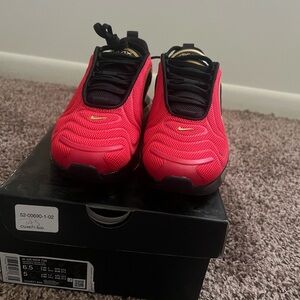 Nike Kids Air Max 720 Pink and Black Sneakers